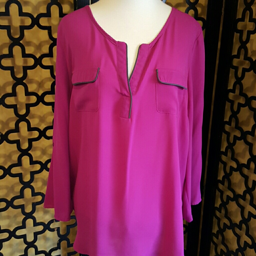 FUSCHIA LONG SLEEVE 2 POCKET FRONT‎ BLOUSE